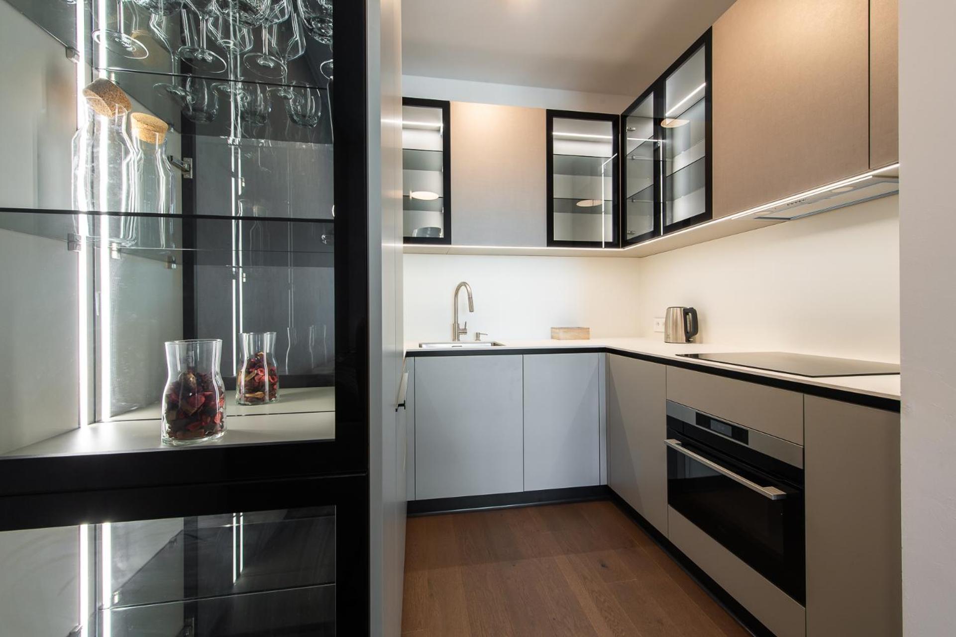Nikas Eurovea Apartments - Free Parking Bratislava Eksteriør bilde