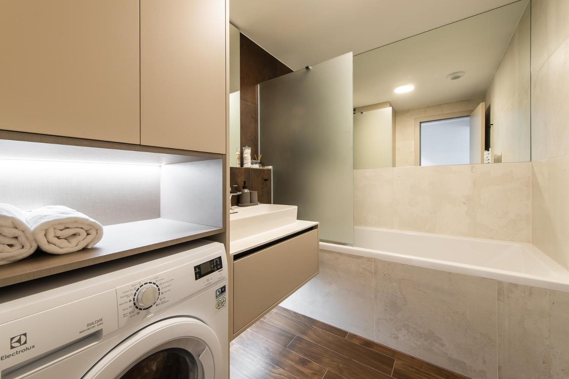 Nikas Eurovea Apartments - Free Parking Bratislava Eksteriør bilde